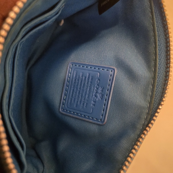 Coach Colorblock Corner Zip Small Navy Azure Blue Wristlet Wallet Bag Clutch - Picture 6 of 8